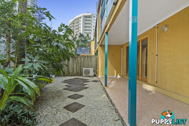 1/3 Winston Street COOLANGATTA QLD 4225
