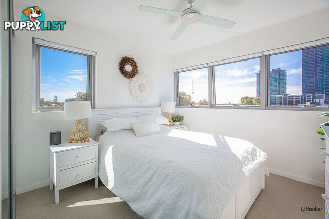 805/30 Brighton Parade SOUTHPORT QLD 4215