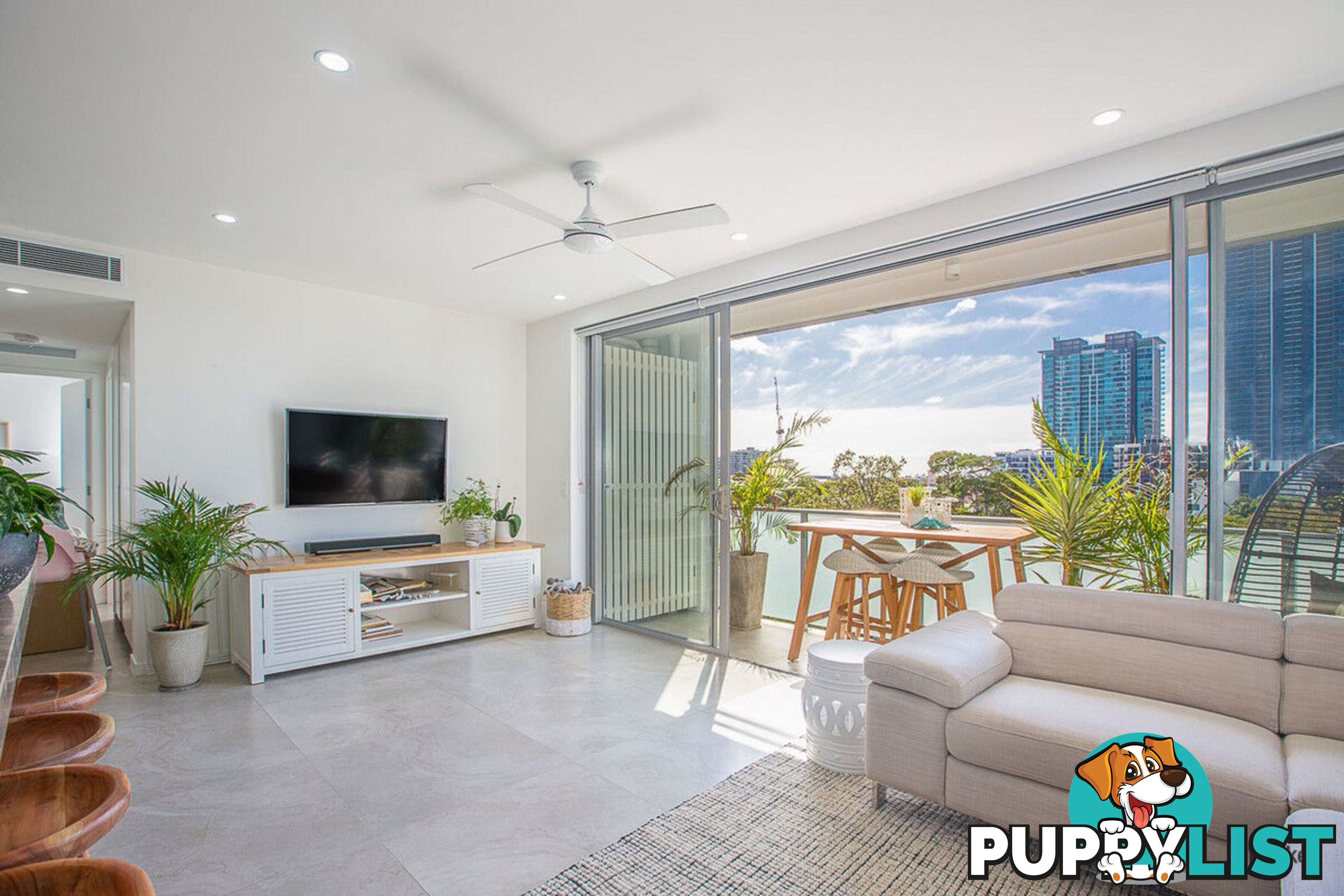 805/30 Brighton Parade SOUTHPORT QLD 4215