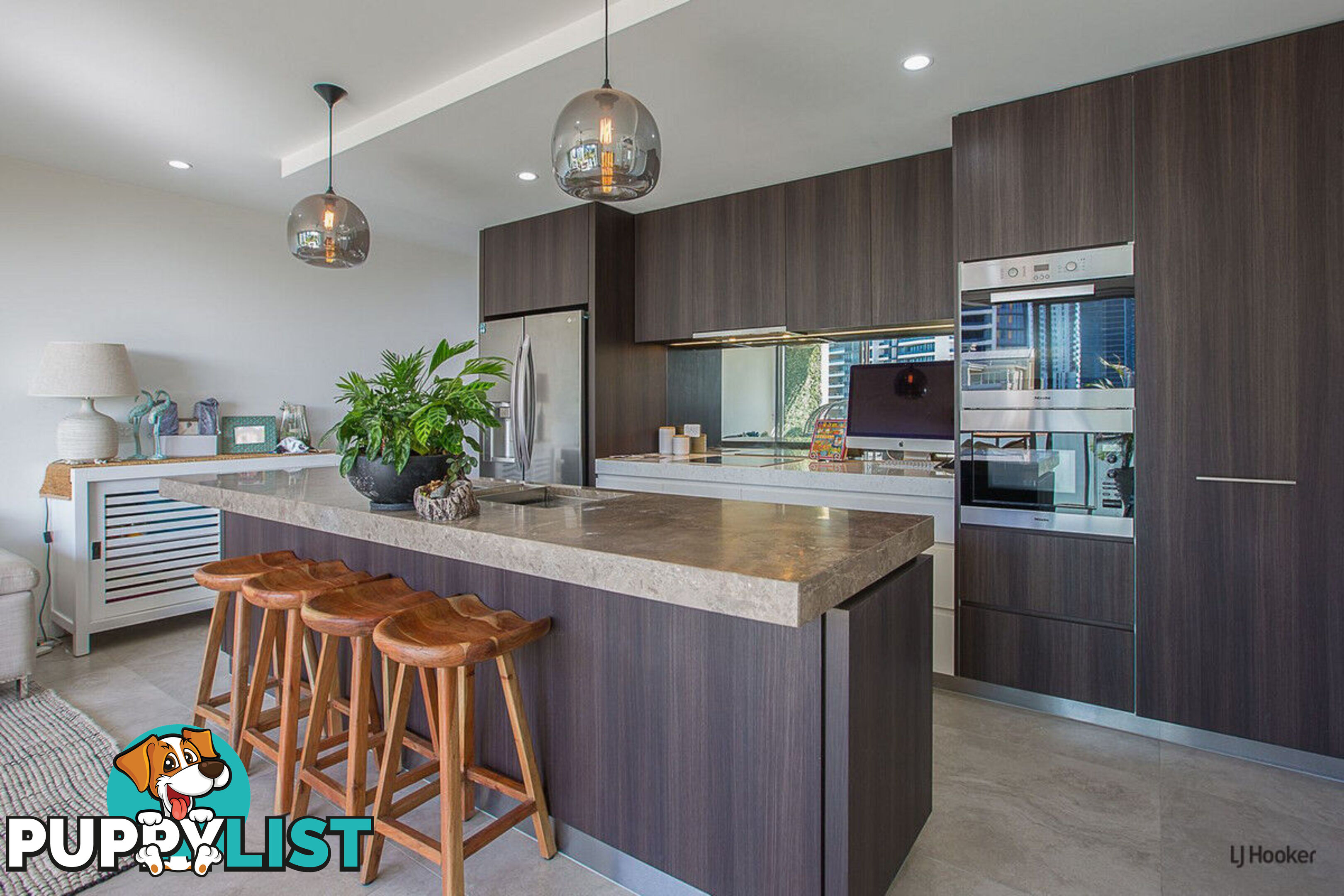 805/30 Brighton Parade SOUTHPORT QLD 4215