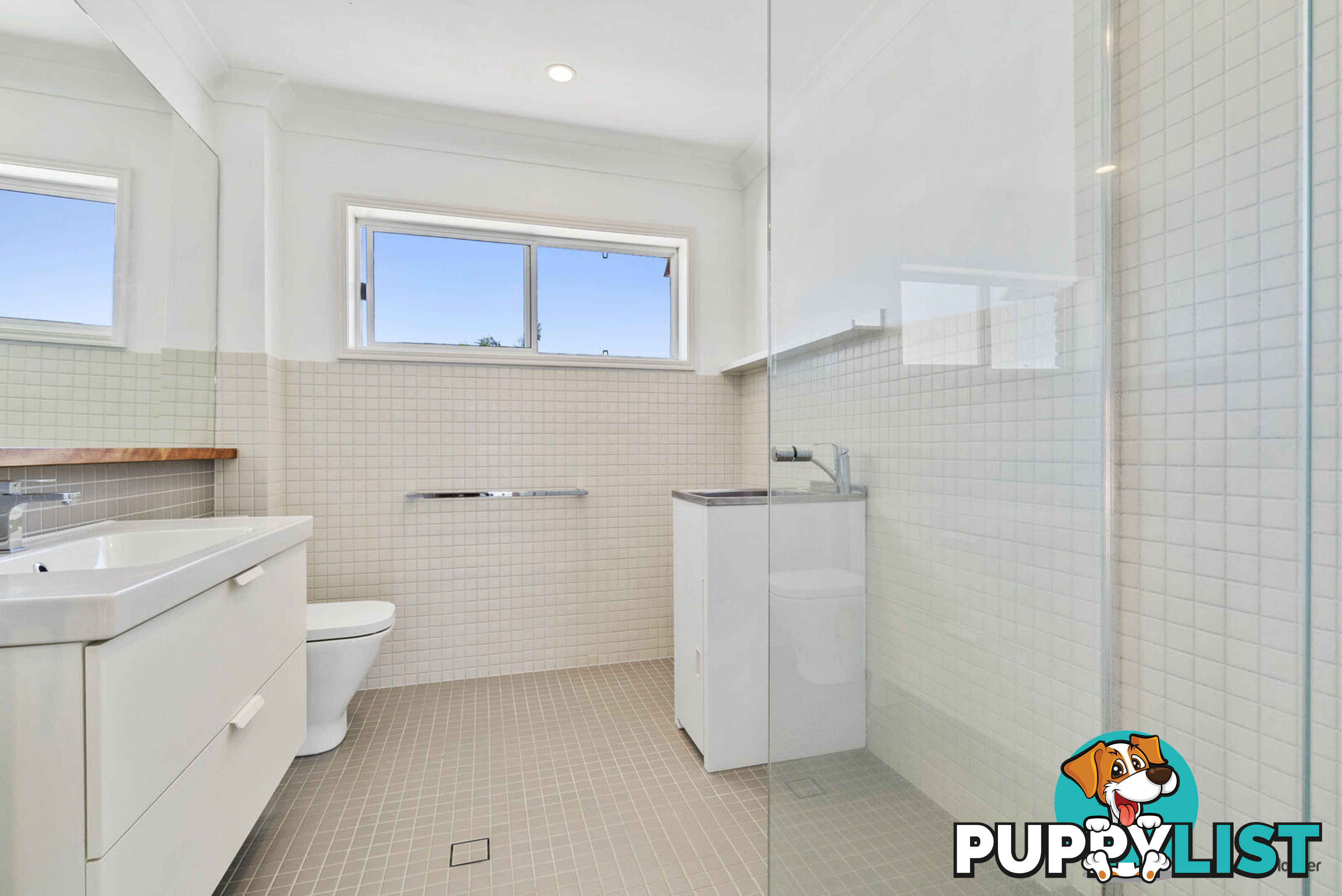 8/11 Fourteenth Avenue PALM BEACH QLD 4221