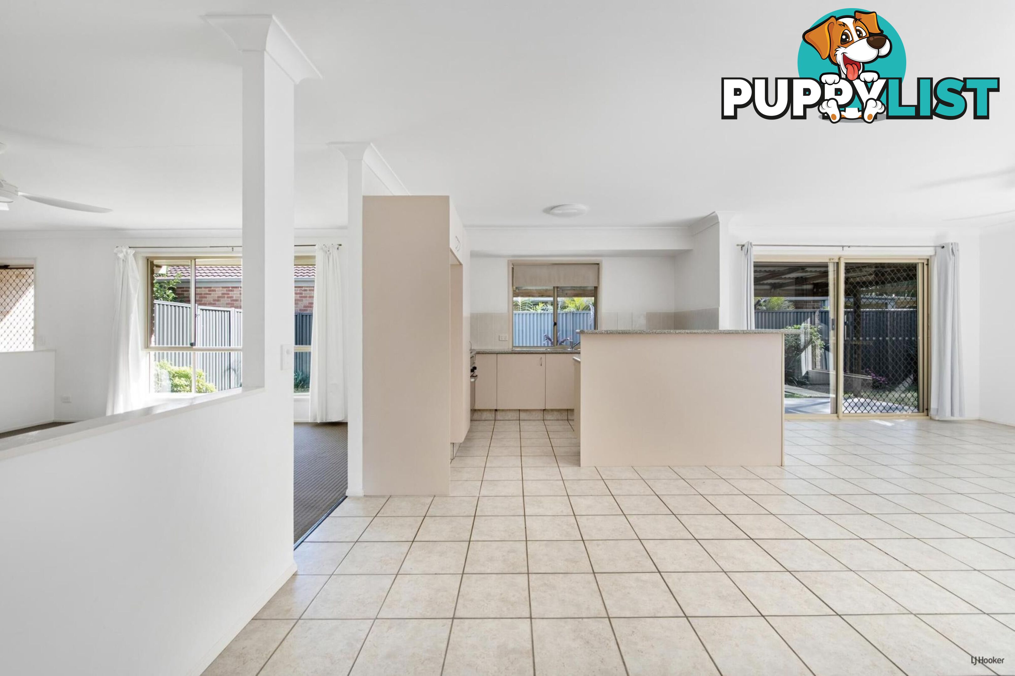 1/21 Mollys Place CURRUMBIN WATERS QLD 4223