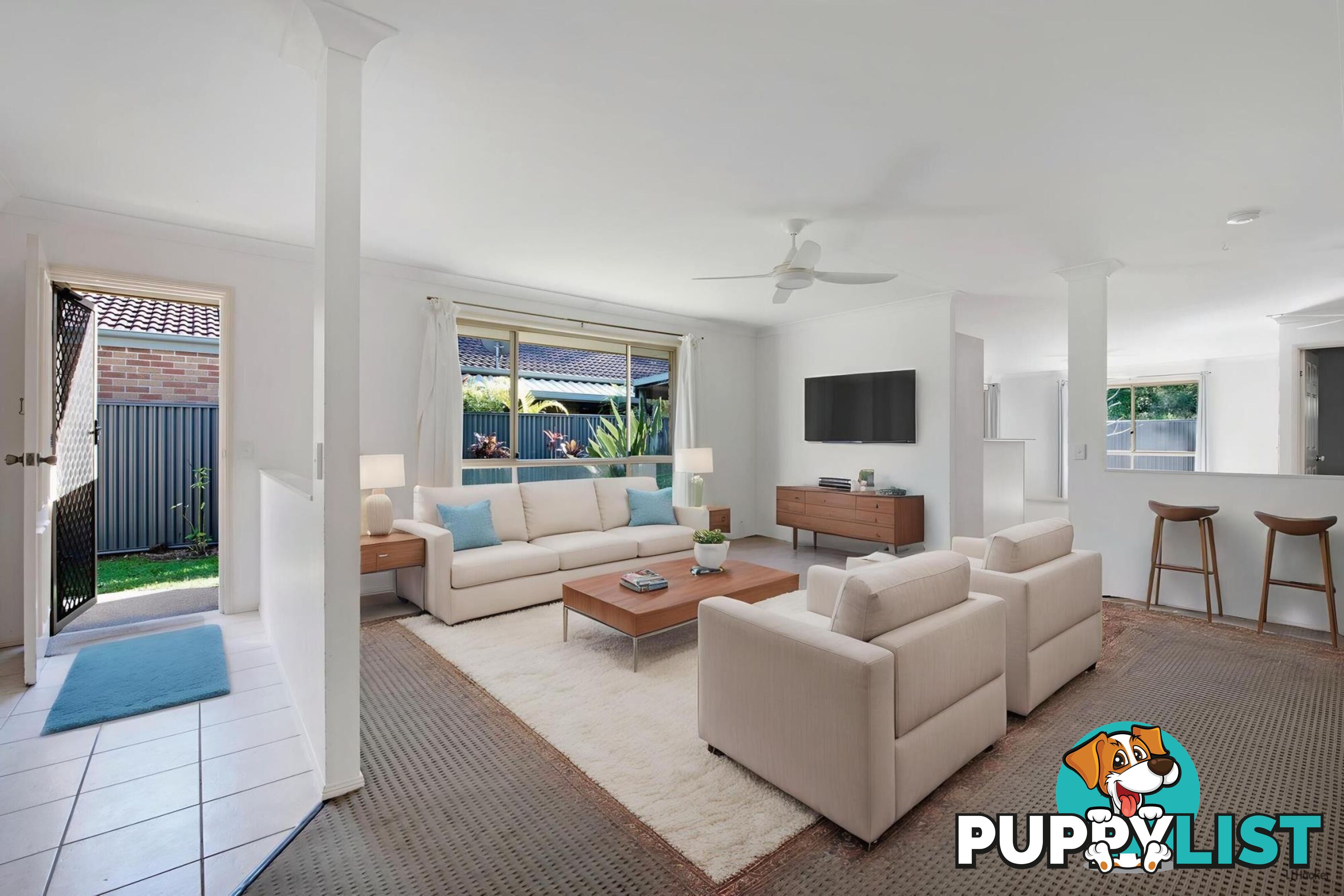 1/21 Mollys Place CURRUMBIN WATERS QLD 4223