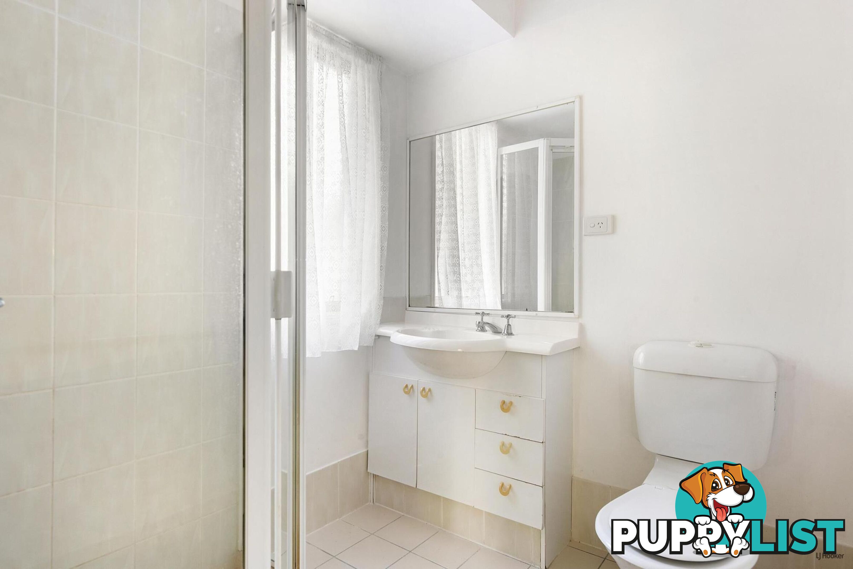 1/21 Mollys Place CURRUMBIN WATERS QLD 4223