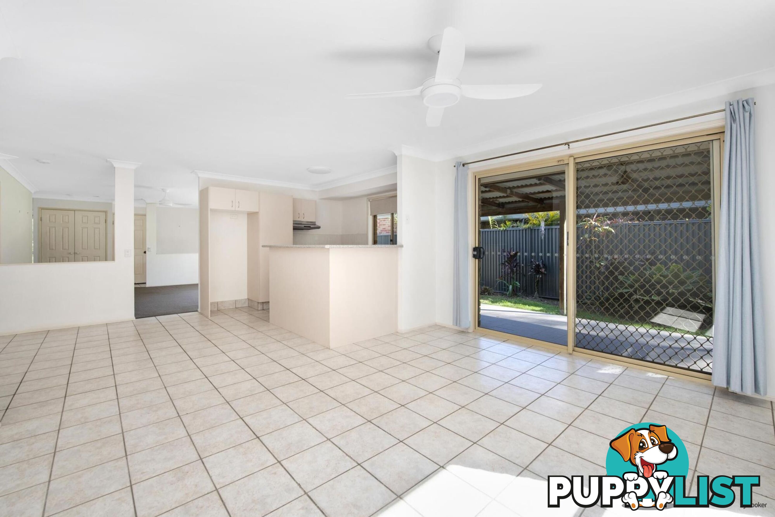 1/21 Mollys Place CURRUMBIN WATERS QLD 4223
