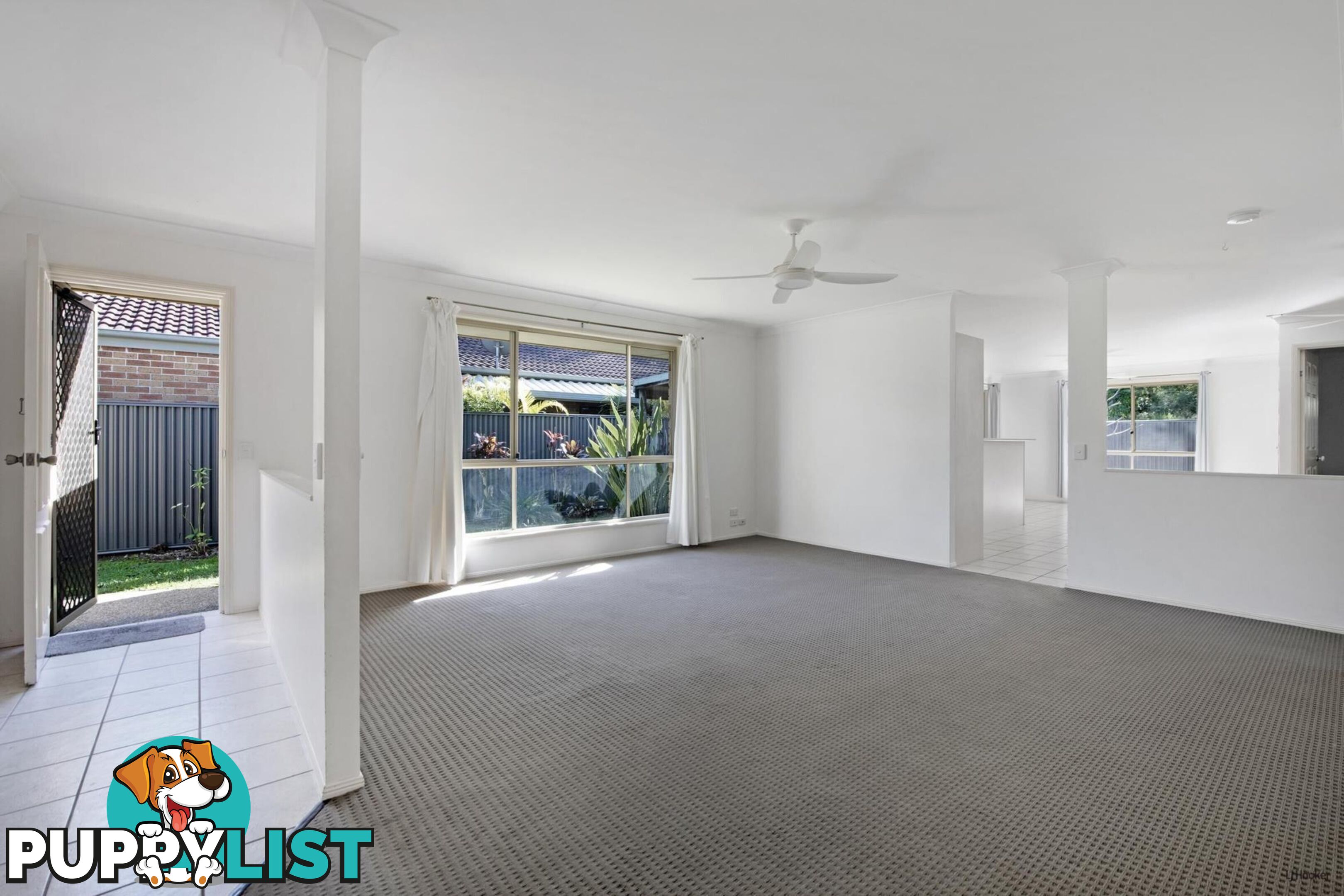 1/21 Mollys Place CURRUMBIN WATERS QLD 4223