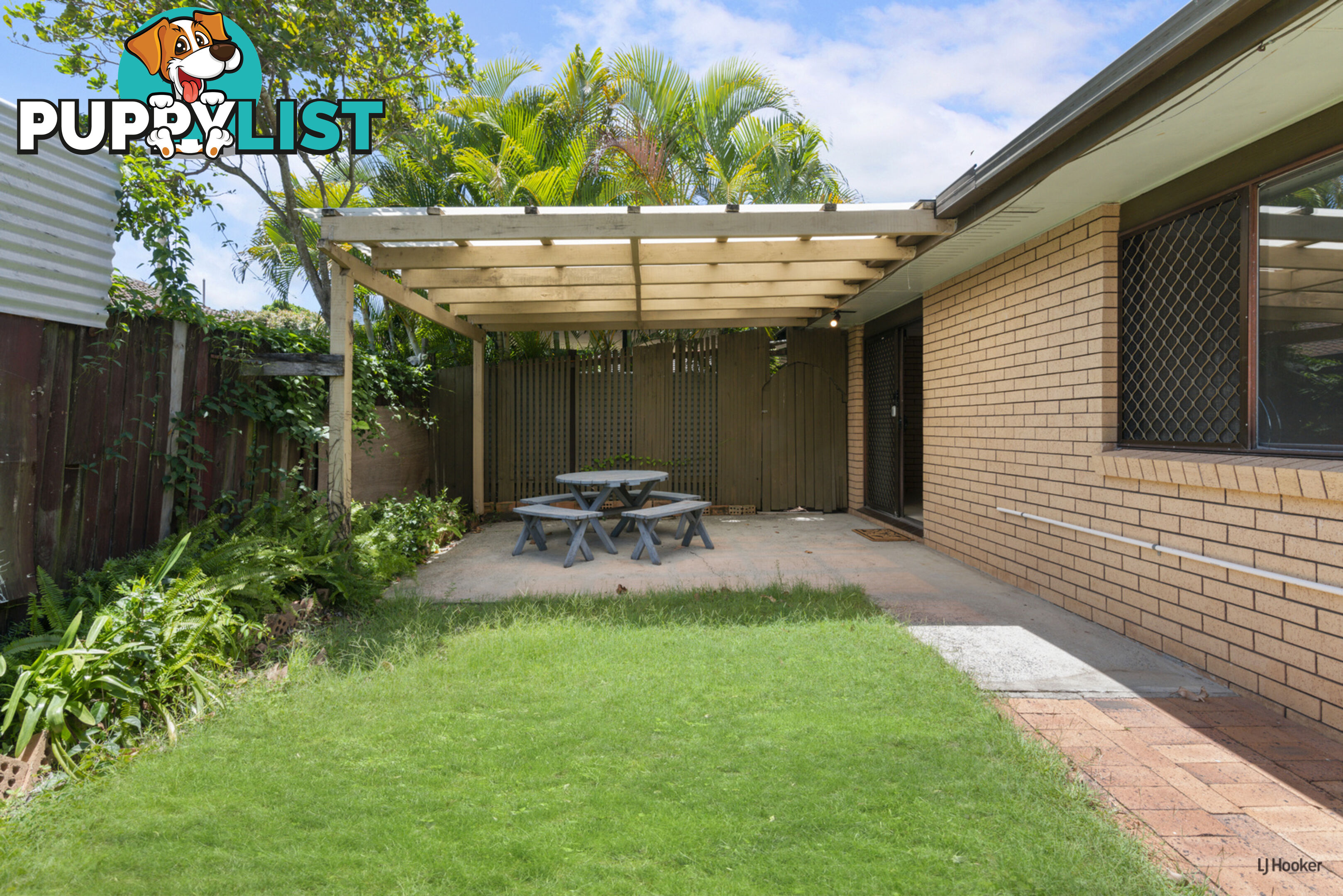 2/18 Brooke Avenue PALM BEACH QLD 4221