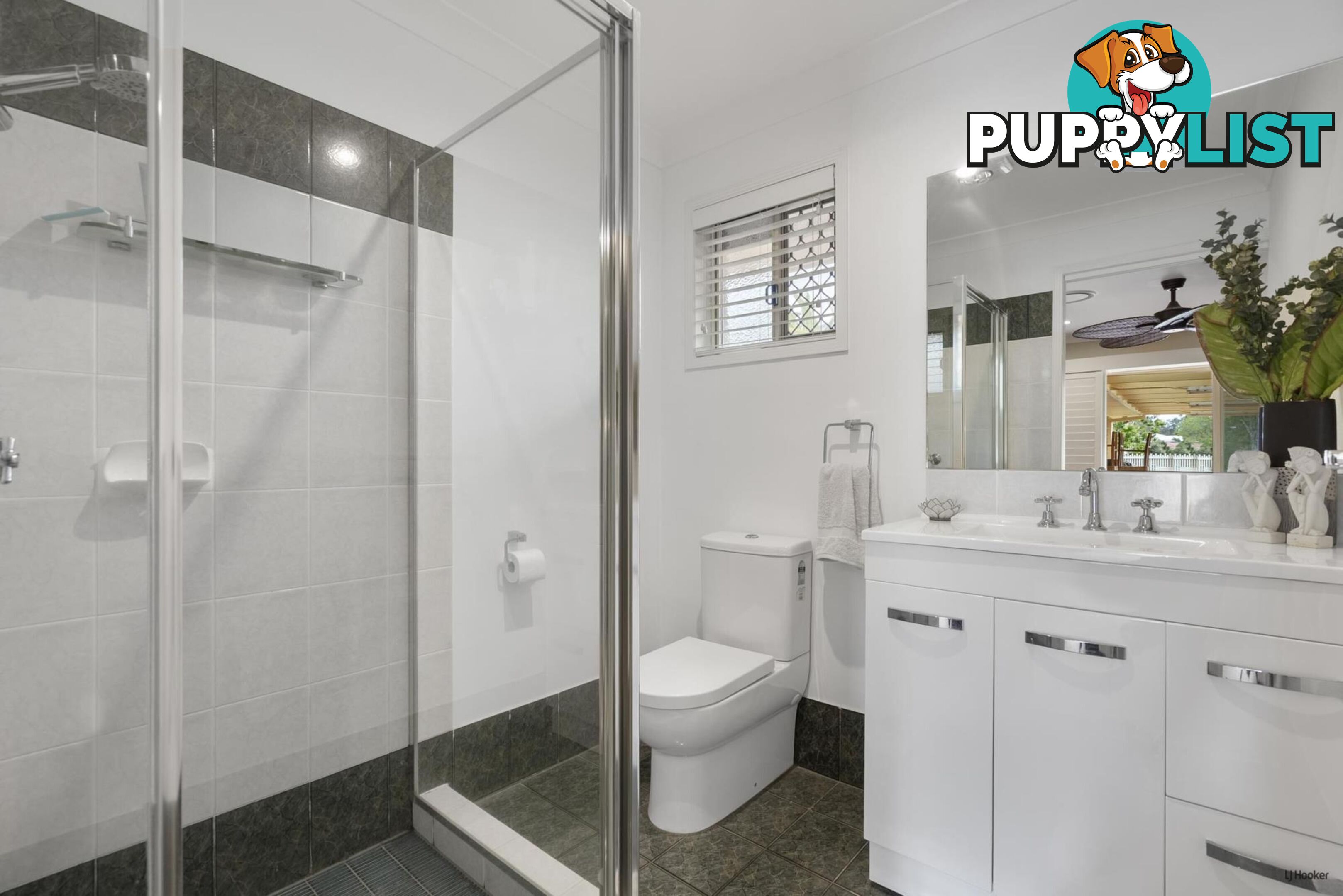 21 Ottelia Drive ELANORA QLD 4221
