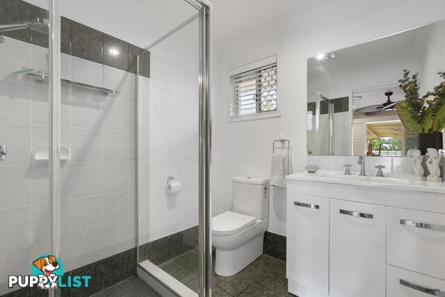 21 Ottelia Drive ELANORA QLD 4221