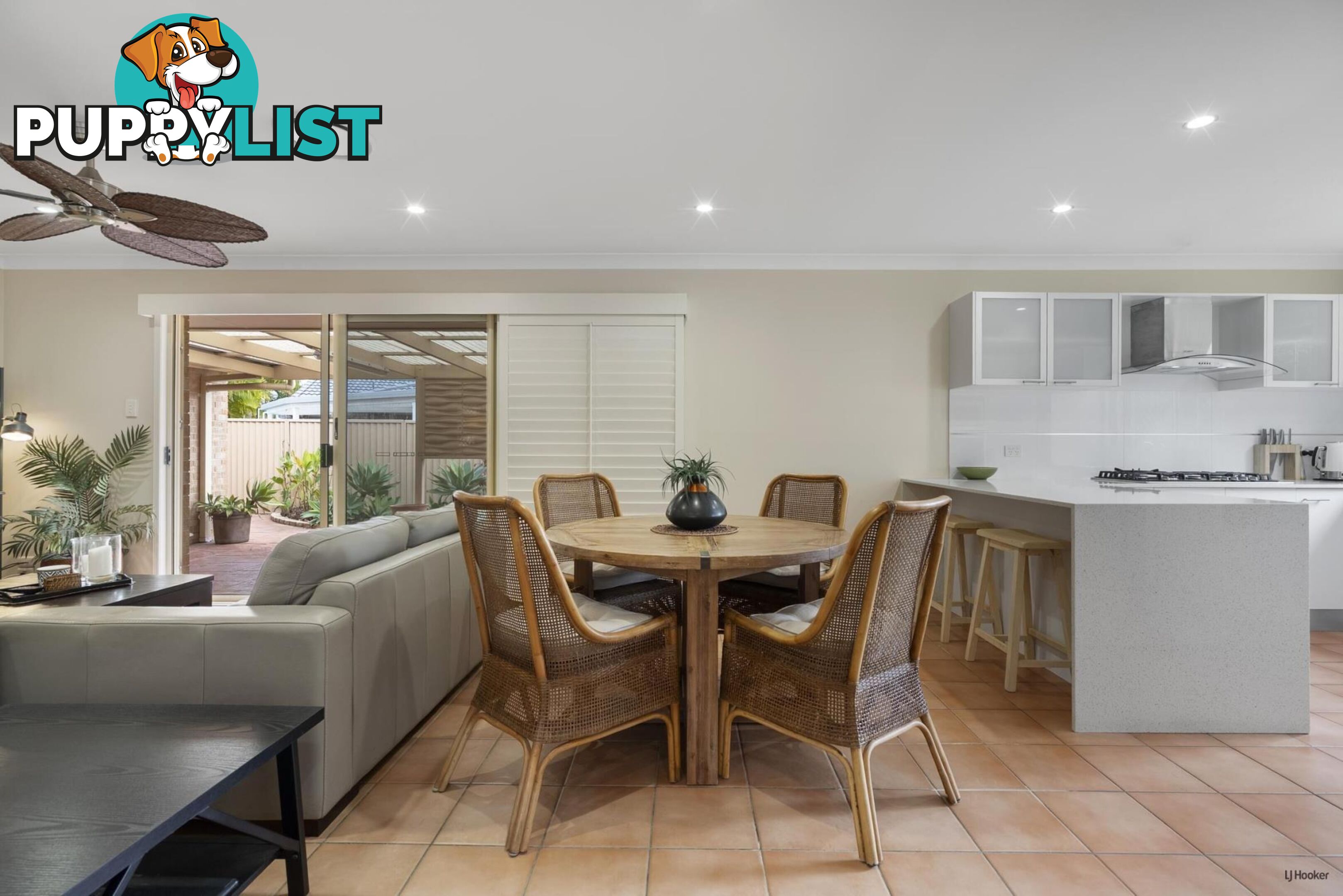 21 Ottelia Drive ELANORA QLD 4221