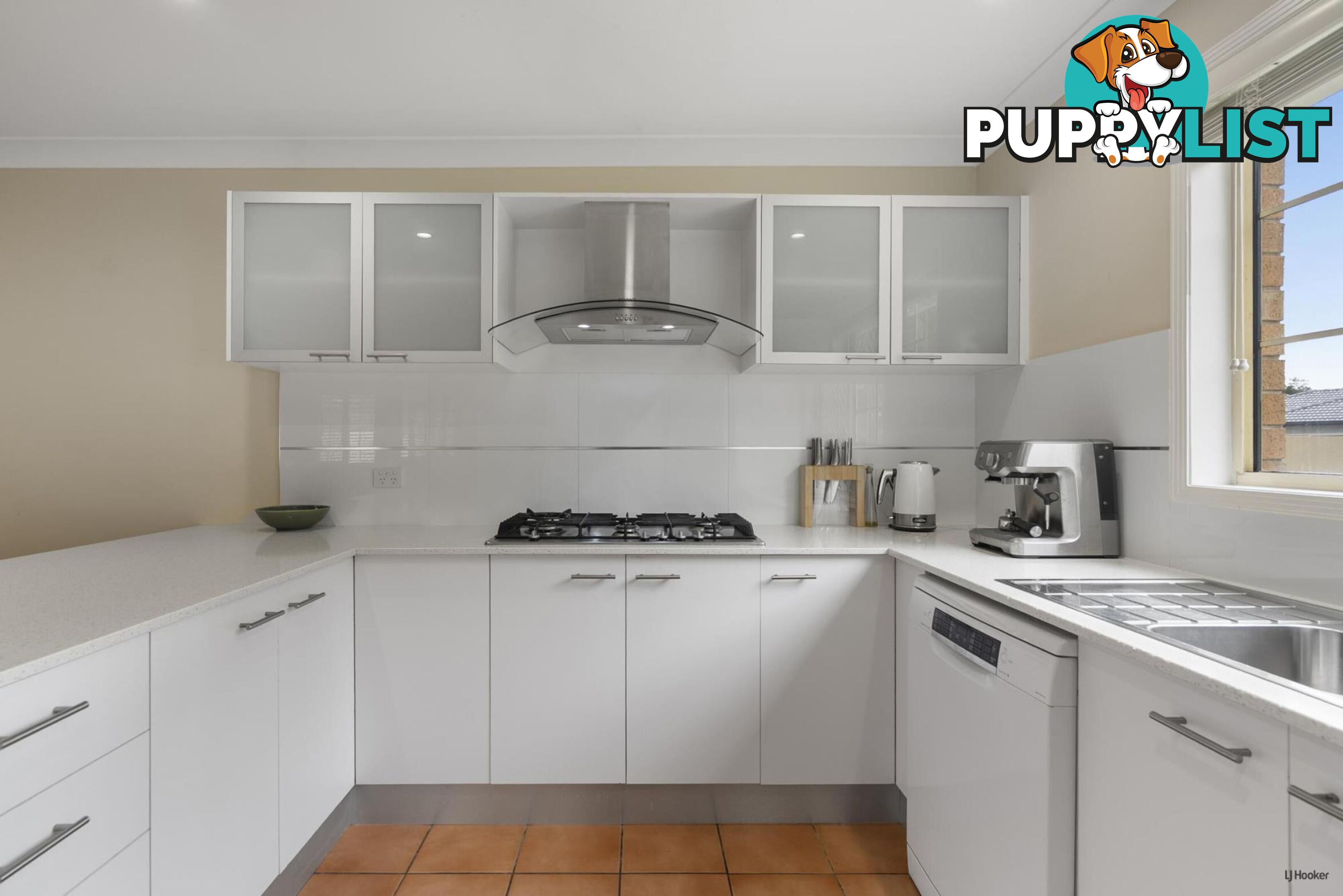 21 Ottelia Drive ELANORA QLD 4221