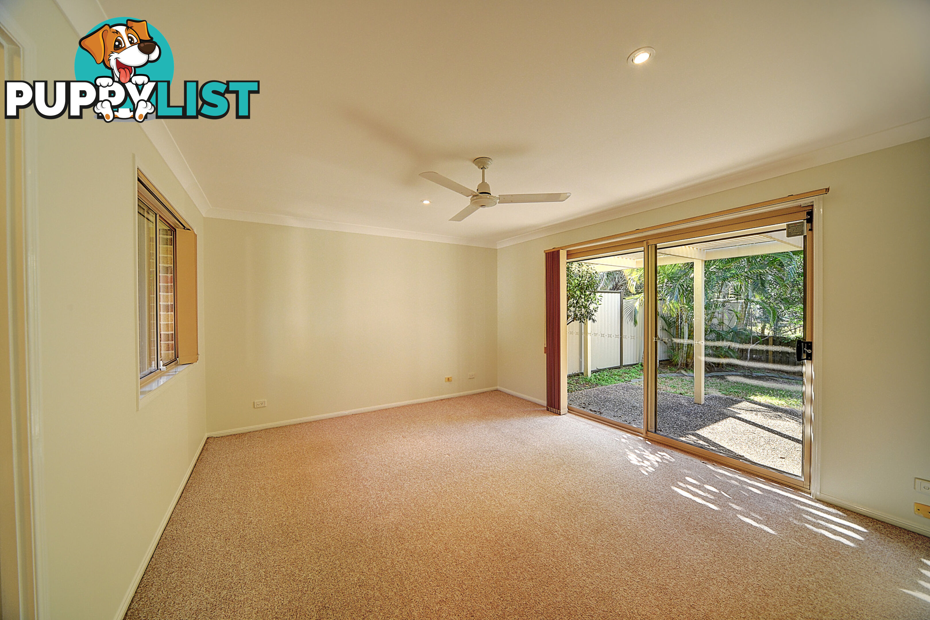 18 Hydrilla Court ELANORA QLD 4221