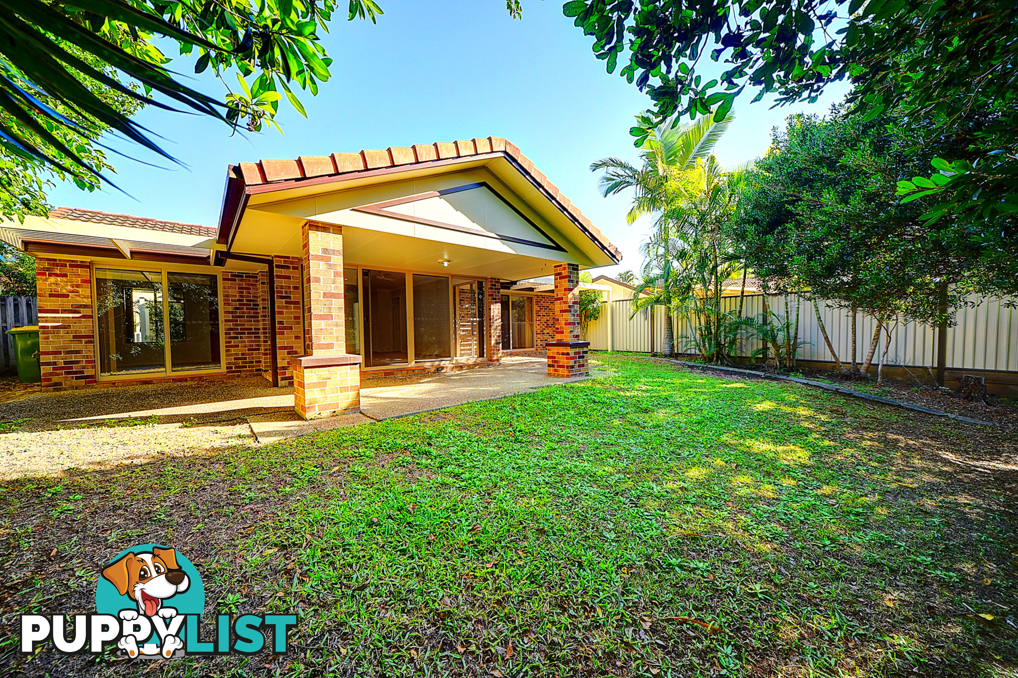 18 Hydrilla Court ELANORA QLD 4221