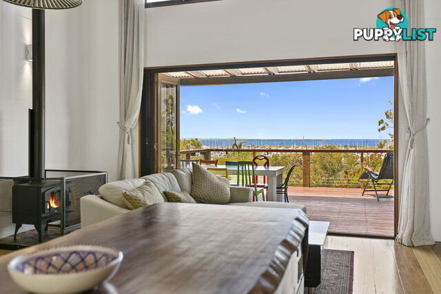 563 Royal Esplanade Manly QLD 4179