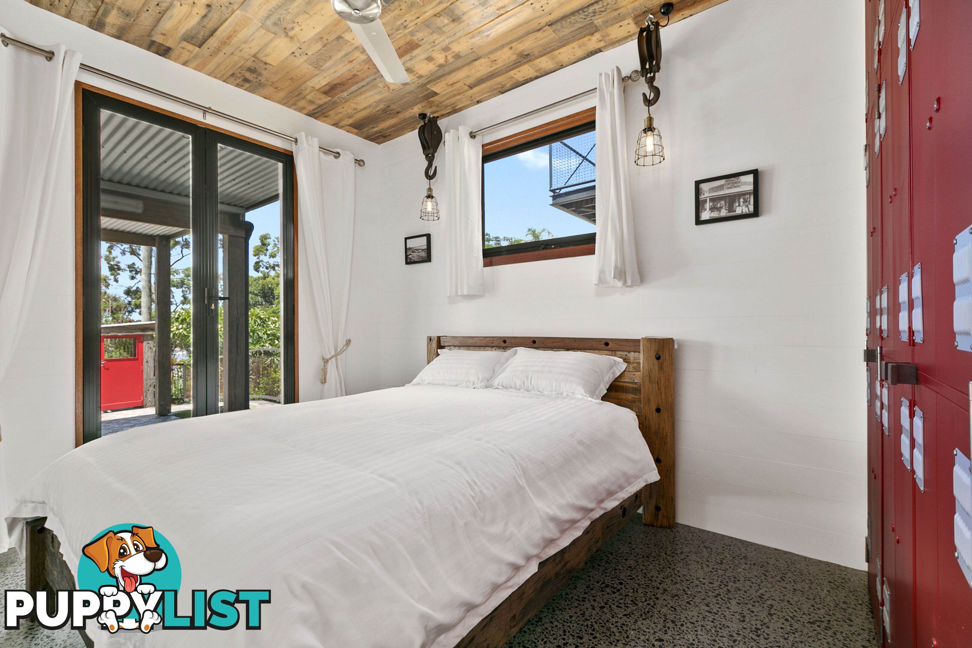 563 Royal Esplanade Manly QLD 4179