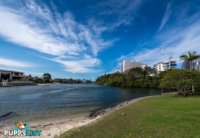 Chez Nous 4/13 Hooker Boulevard Broadbeach Waters QLD 4218