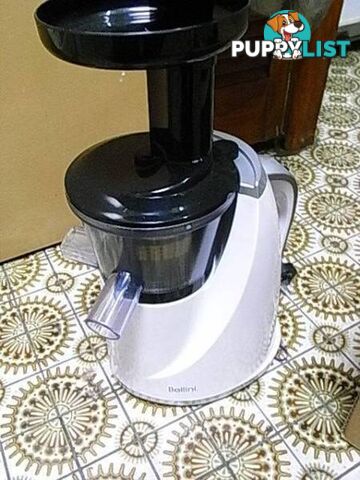 Cold Press Juicer Slow Juicer Premium Brand: Bellini near new c