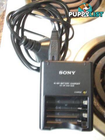 Original SONY Cyber-shot BC-CS2A BC-CS2B CHARGERPICKUP OR POSTAGE