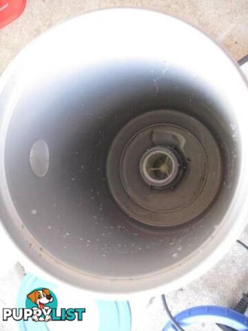 POOL PUMP AS NEW CONDITION CLARK RUBBER