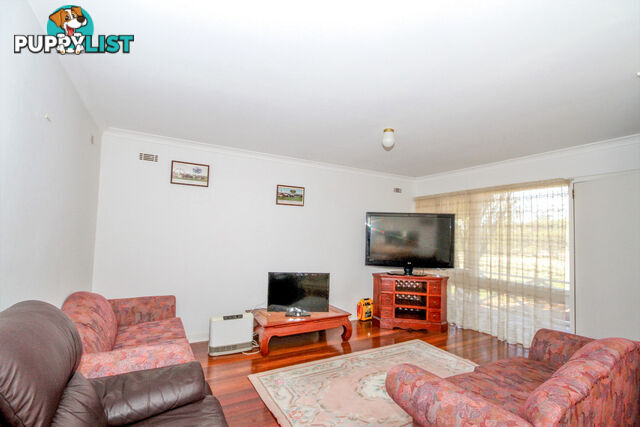 10 Dinsdale Street York WA 6302