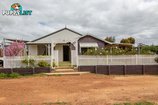 13 Walkey Close Bejoording WA 6566