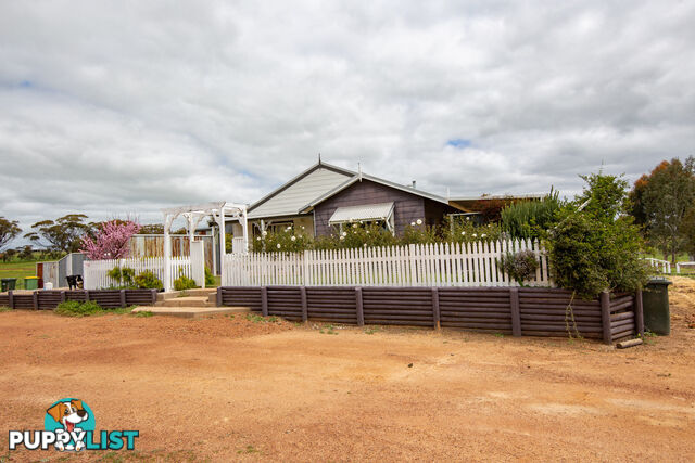 13 Walkey Close Bejoording WA 6566