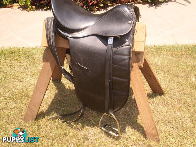 15" Dressage Saddle