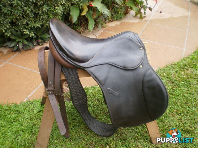 Stubben Saddle 16"