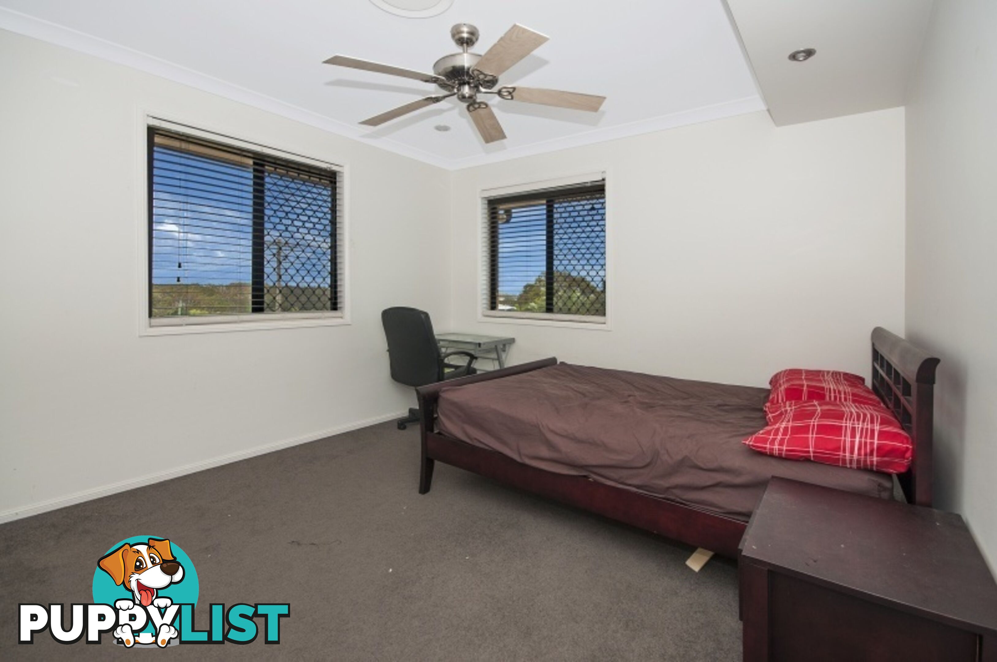 42 Rasmussen Avenue SALONIKA BEACH QLD 4740