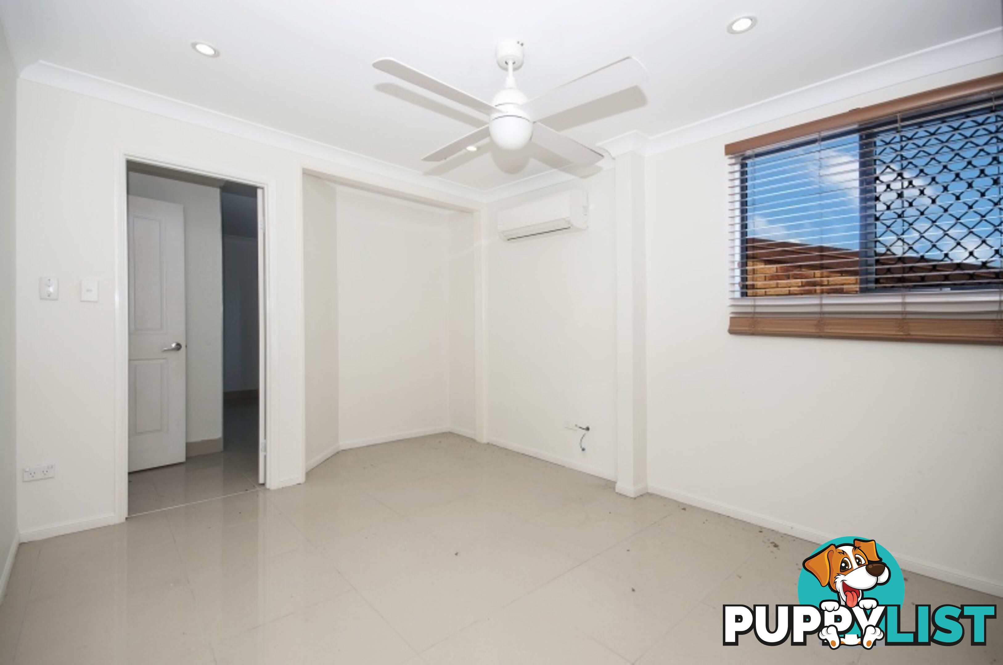 42 Rasmussen Avenue SALONIKA BEACH QLD 4740