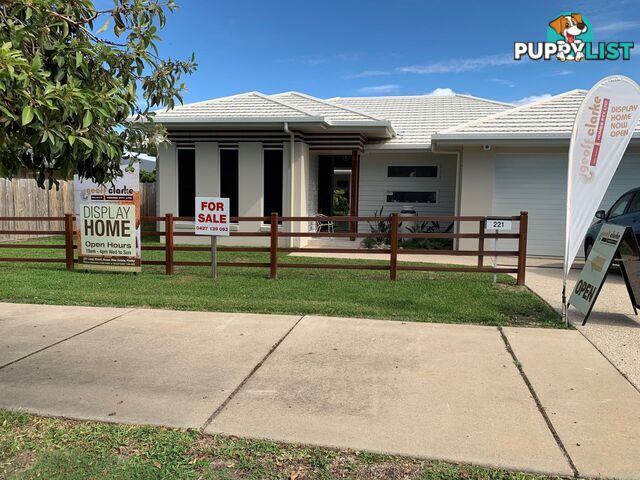 221 Long Street Pialba QLD 4655