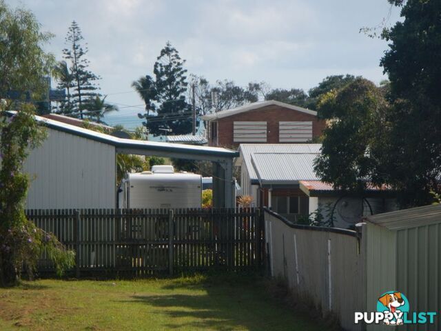 21 Elma Street COOEE BAY QLD 4703