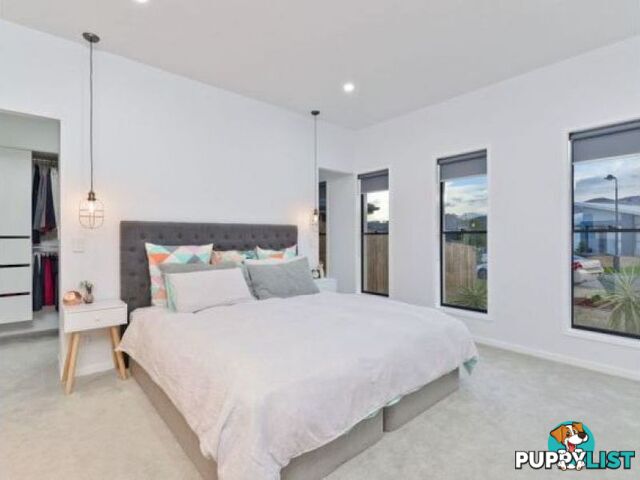 39 Oakover AV ORMEAU HILLS QLD 4208