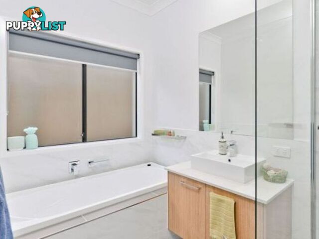 39 Oakover AV ORMEAU HILLS QLD 4208