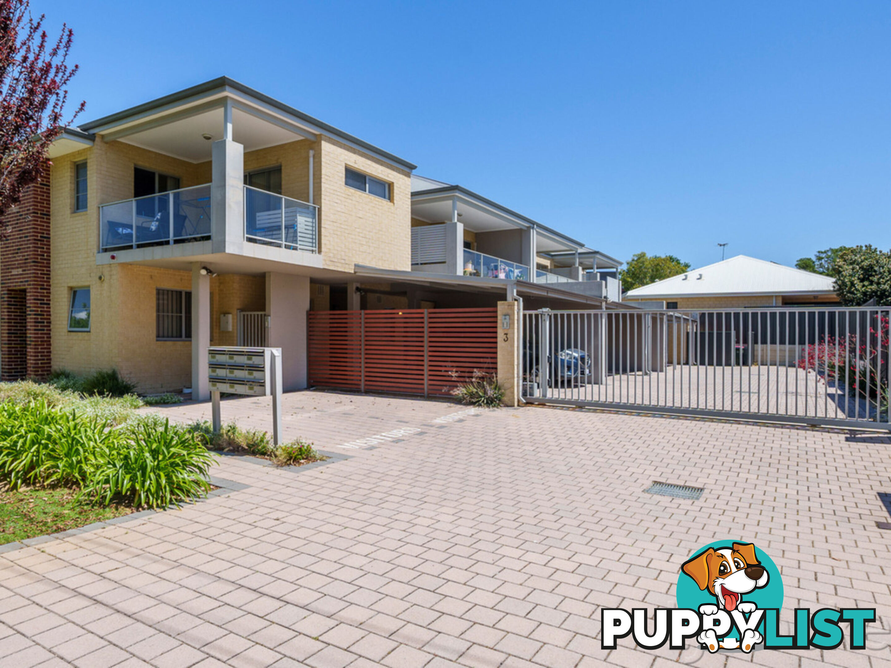 2/3 Packham Road HAMILTON HILL WA 6163