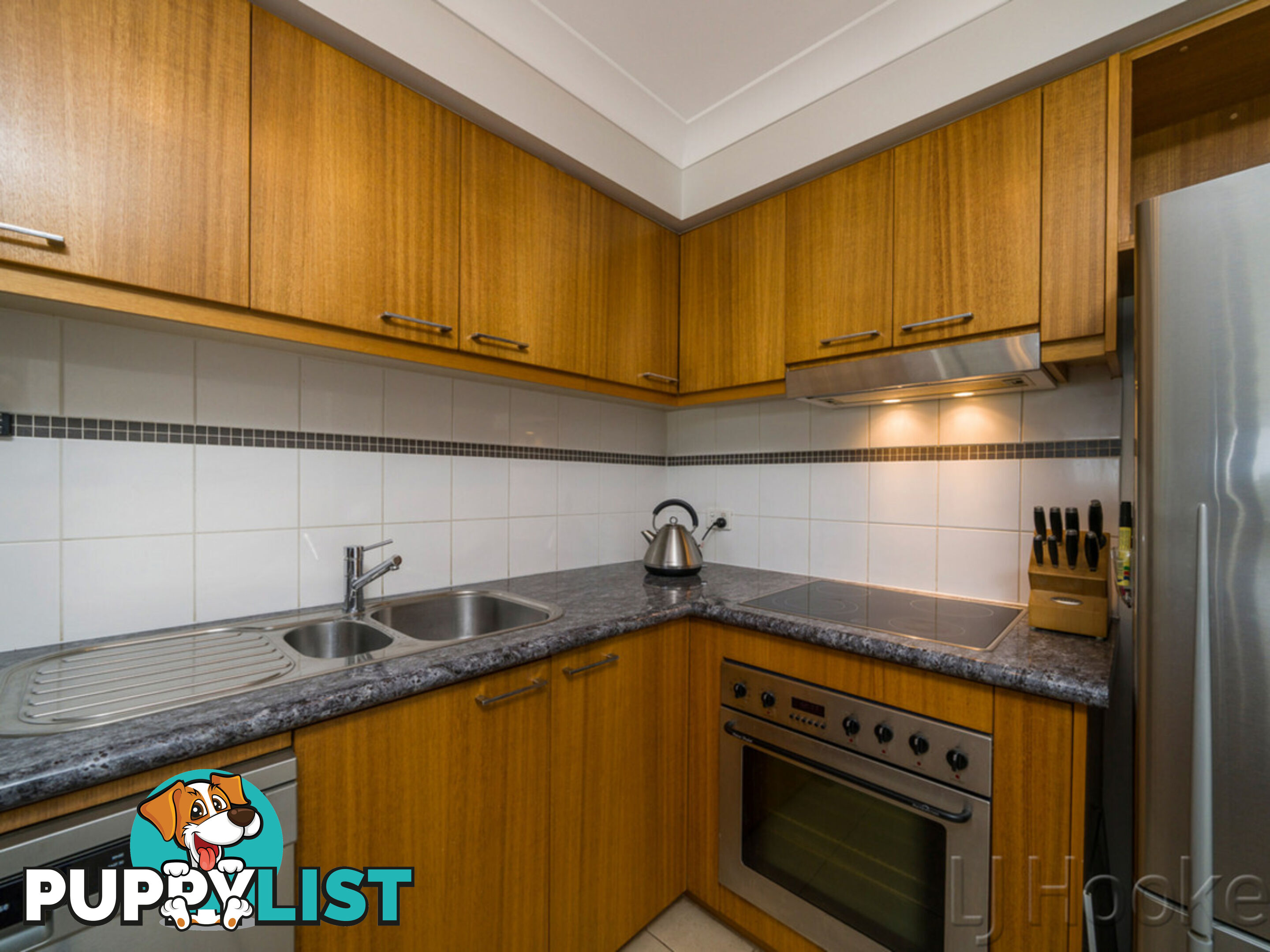 17/122 Mounts Bay Road PERTH WA 6000