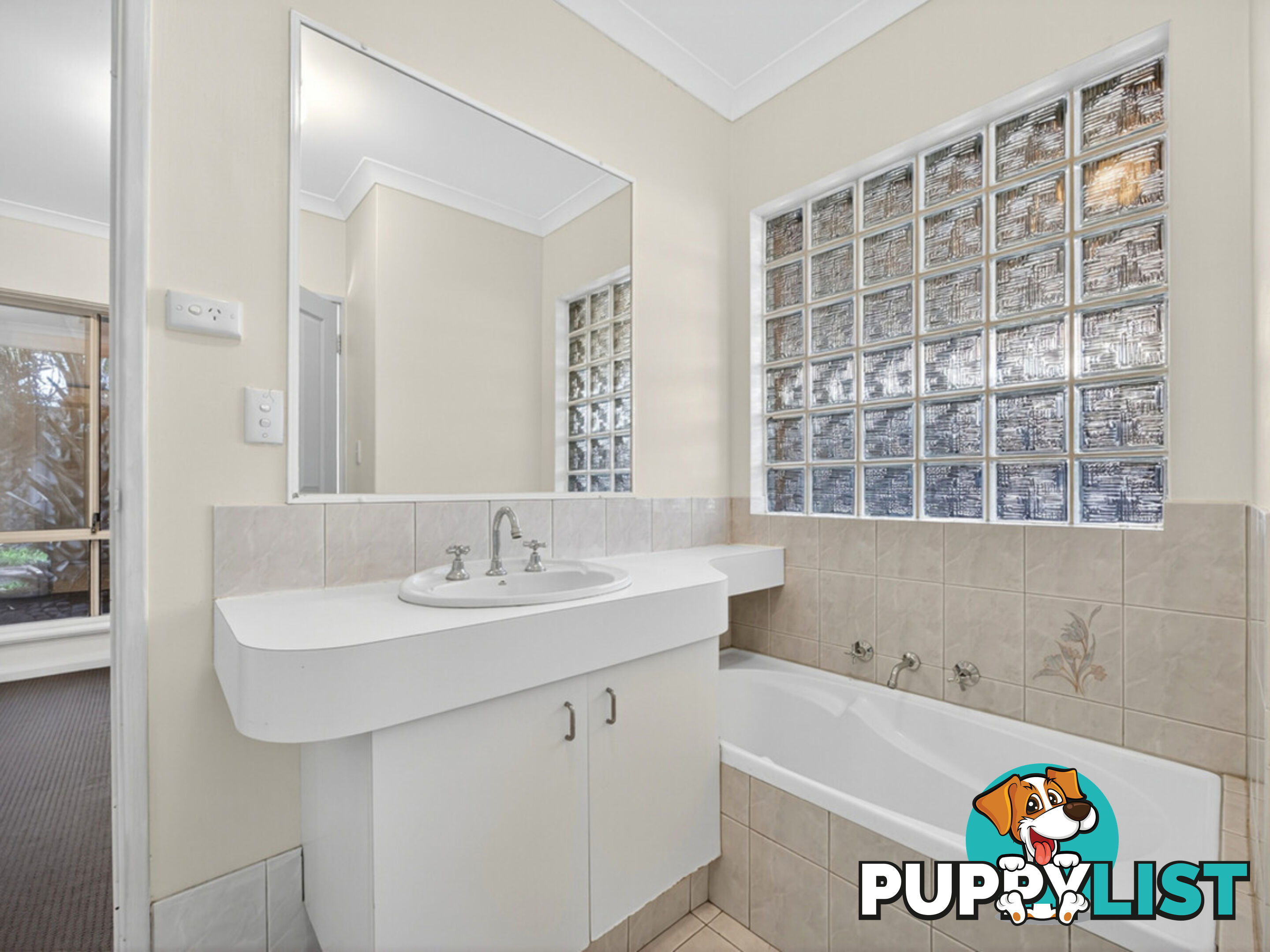 2/219 North Beach Drive TUART HILL WA 6060