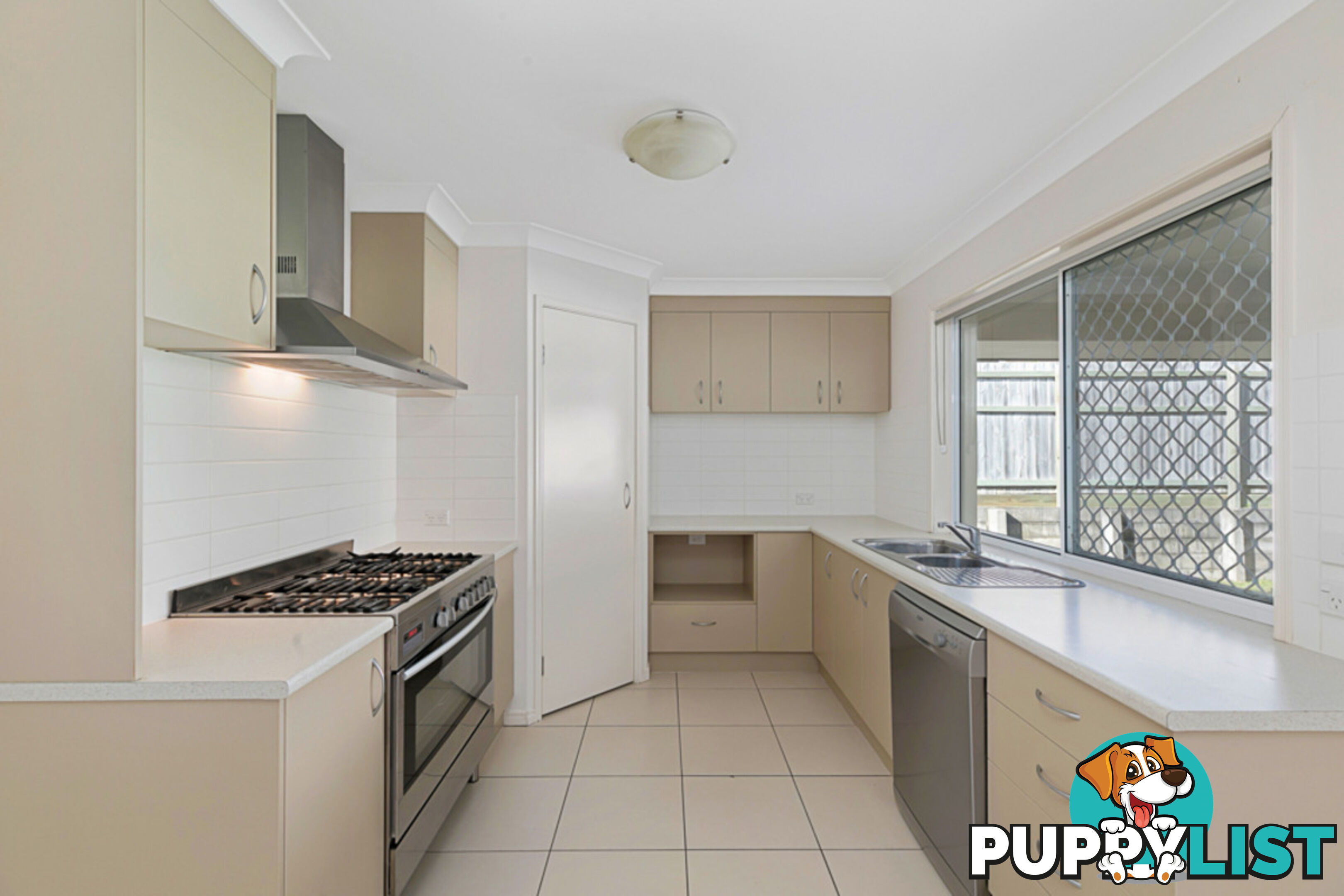 21 Dunnart Street VICTORIA POINT QLD 4165