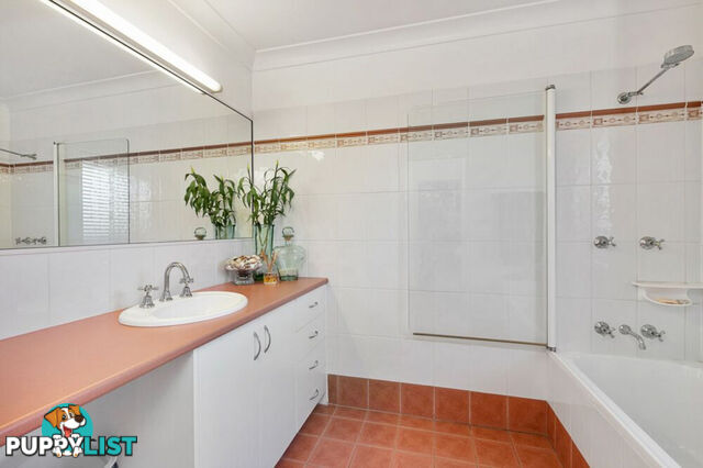 3 Crompton Court VICTORIA POINT QLD 4165