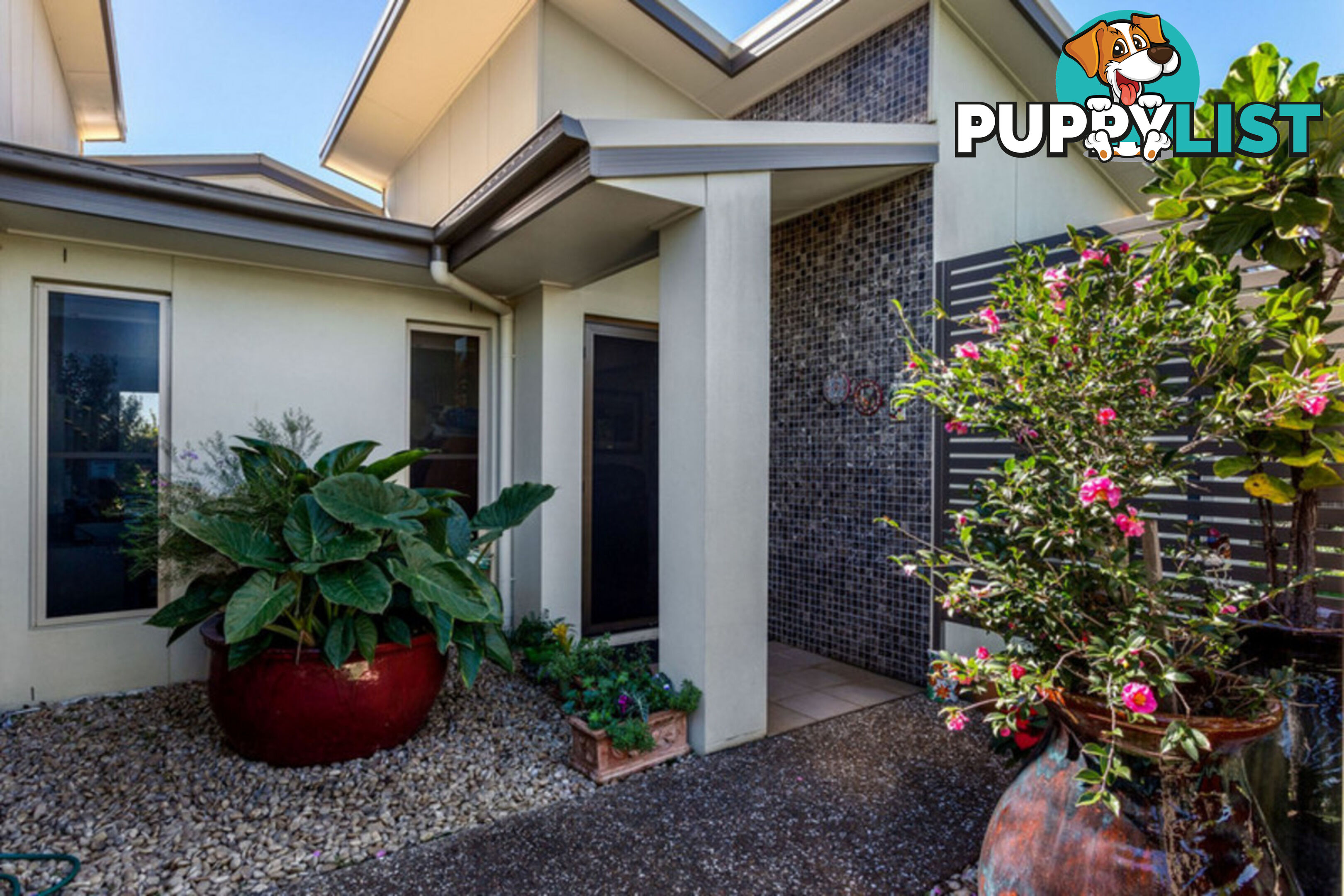 14 Daly Place REDLAND BAY QLD 4165