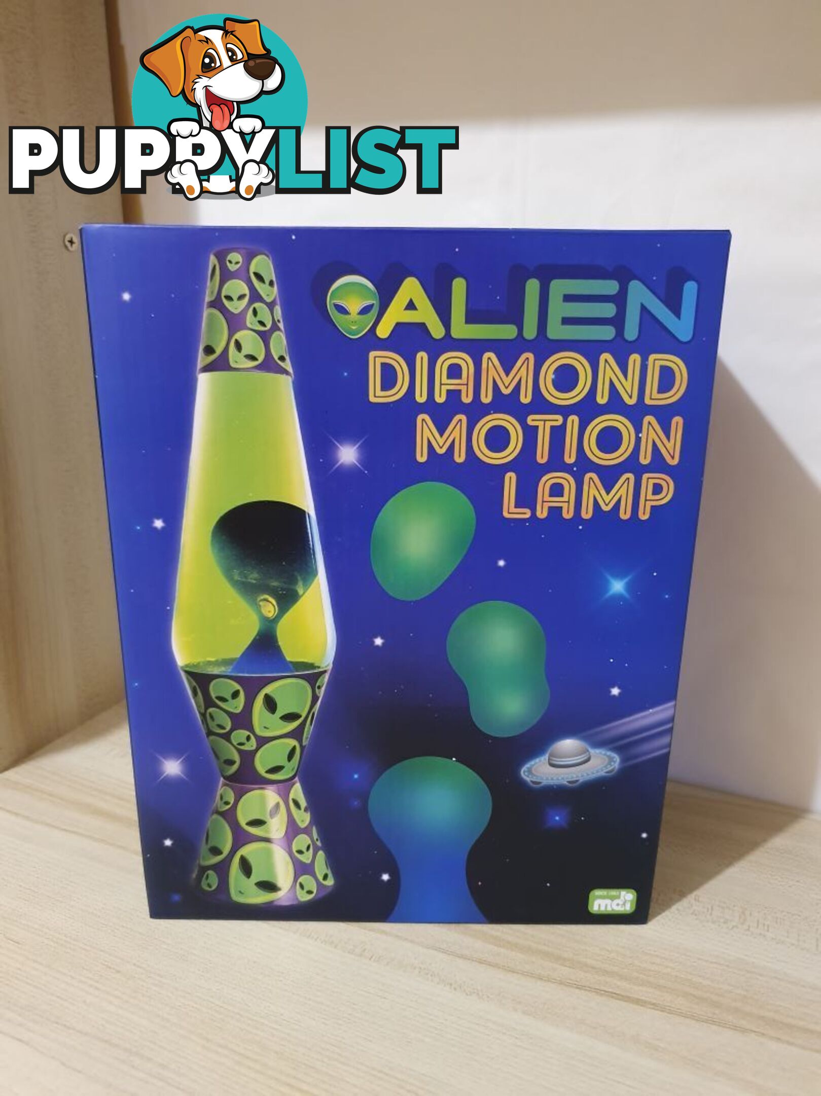 Alien Diamond-Shaped Lava Lamp