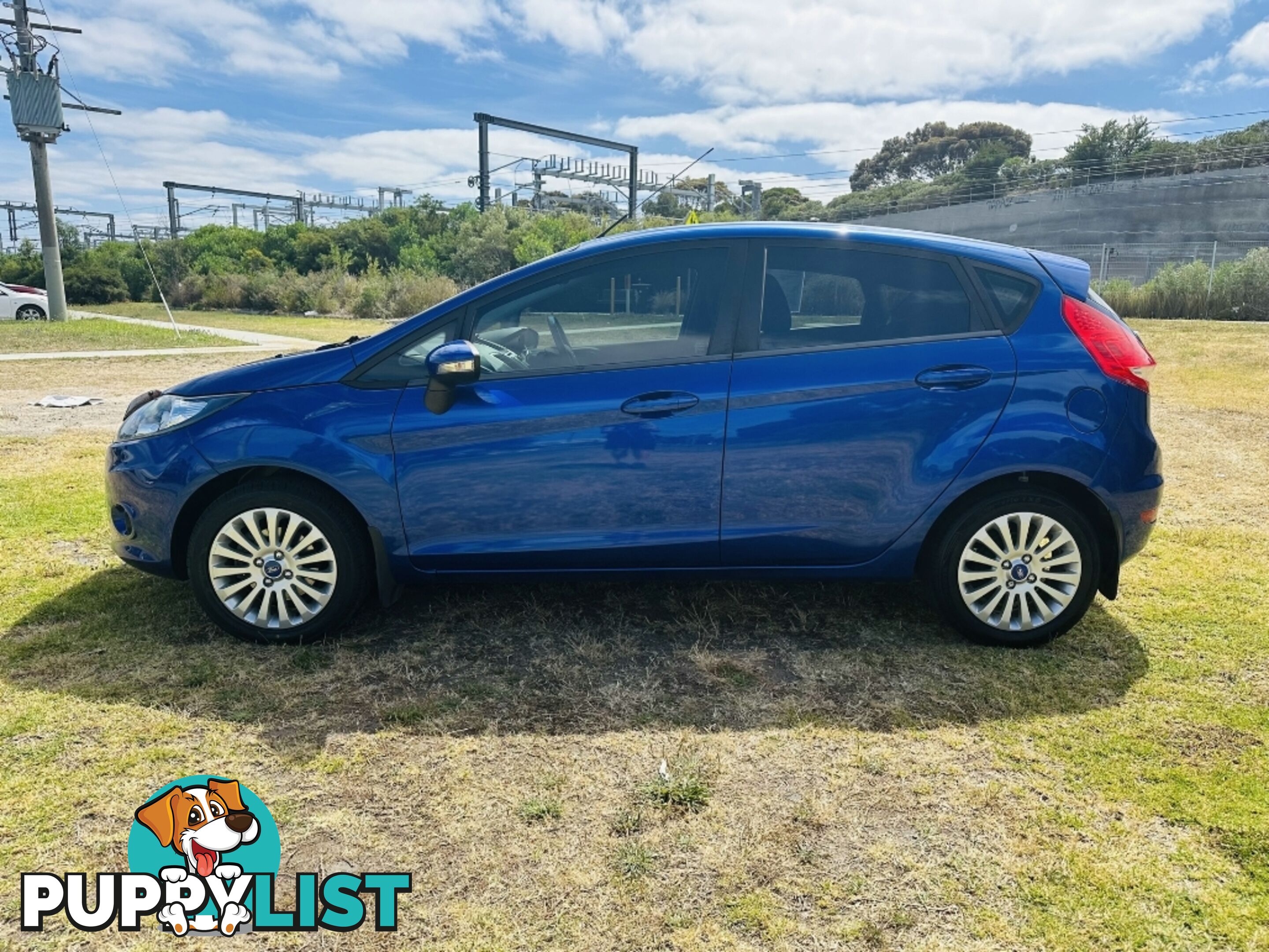 2013  FORD FIESTA LX WT HATCHBACK