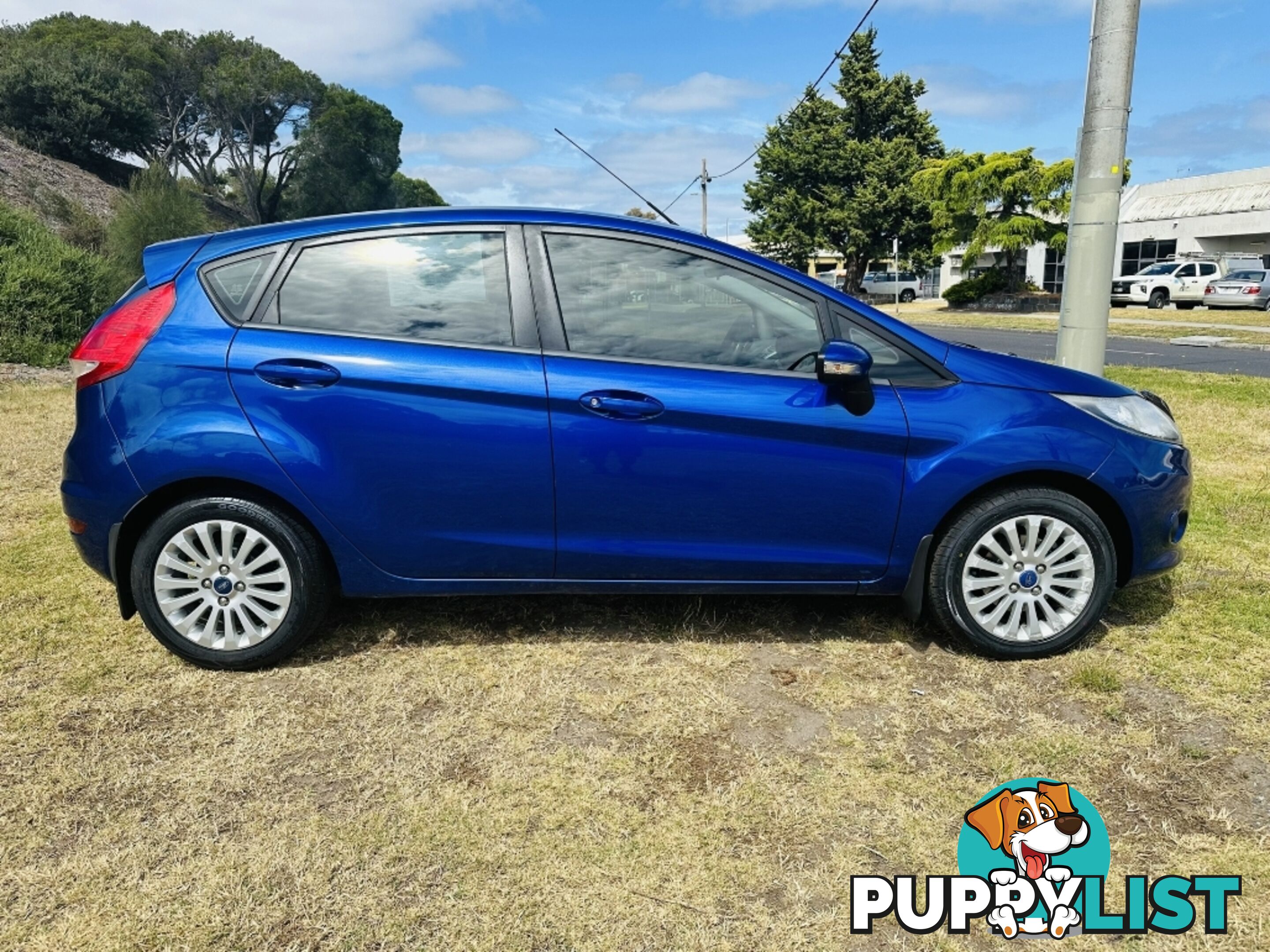 2013  FORD FIESTA LX WT HATCHBACK