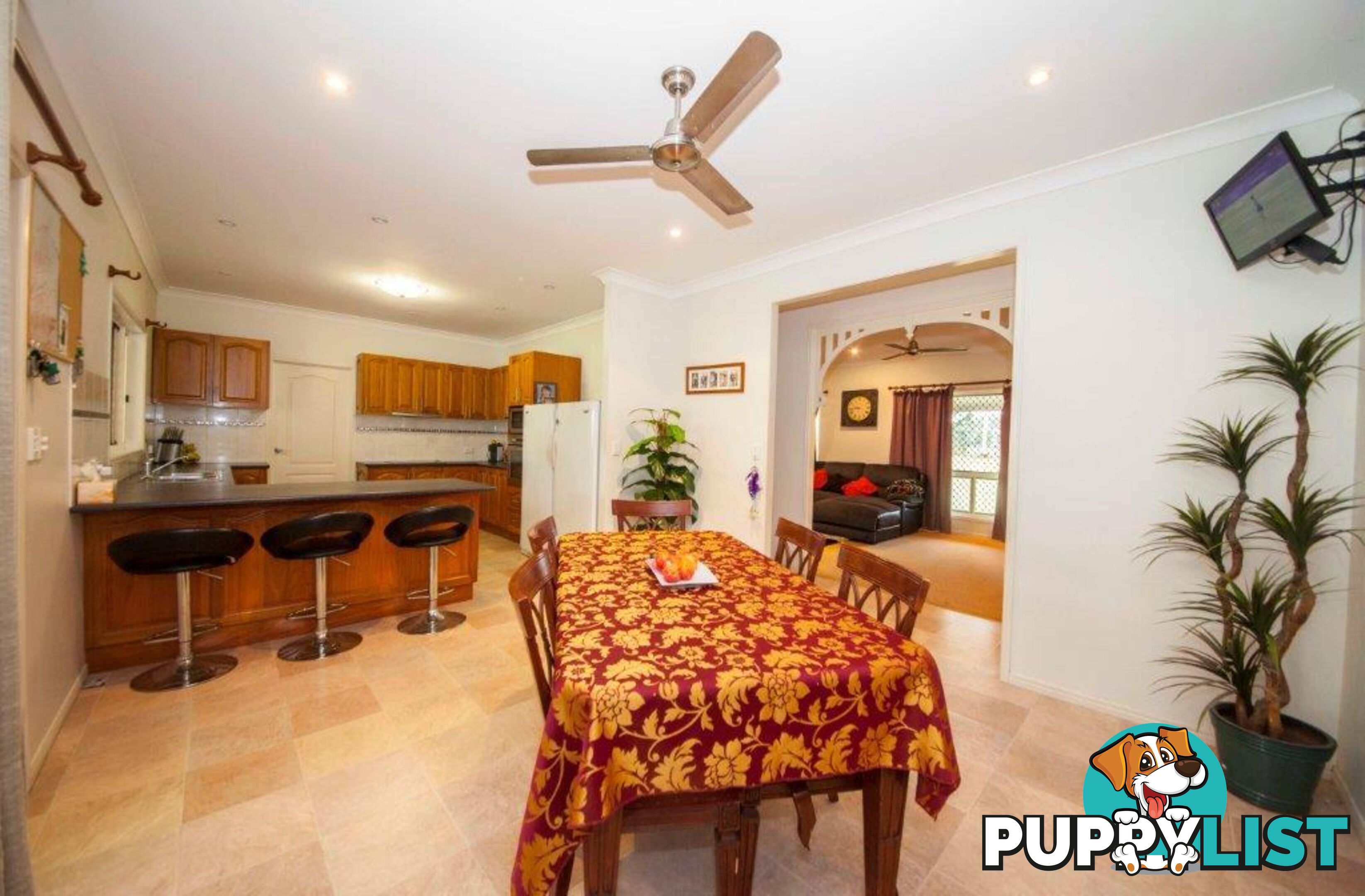 616 Maryborough Biggenden Rd Oakhurst QLD 4650