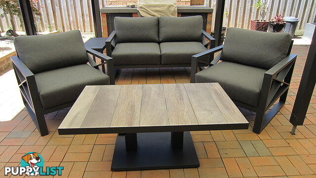 Outdoor Lounge and Table Set Furniture