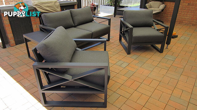 Outdoor Lounge and Table Set Furniture