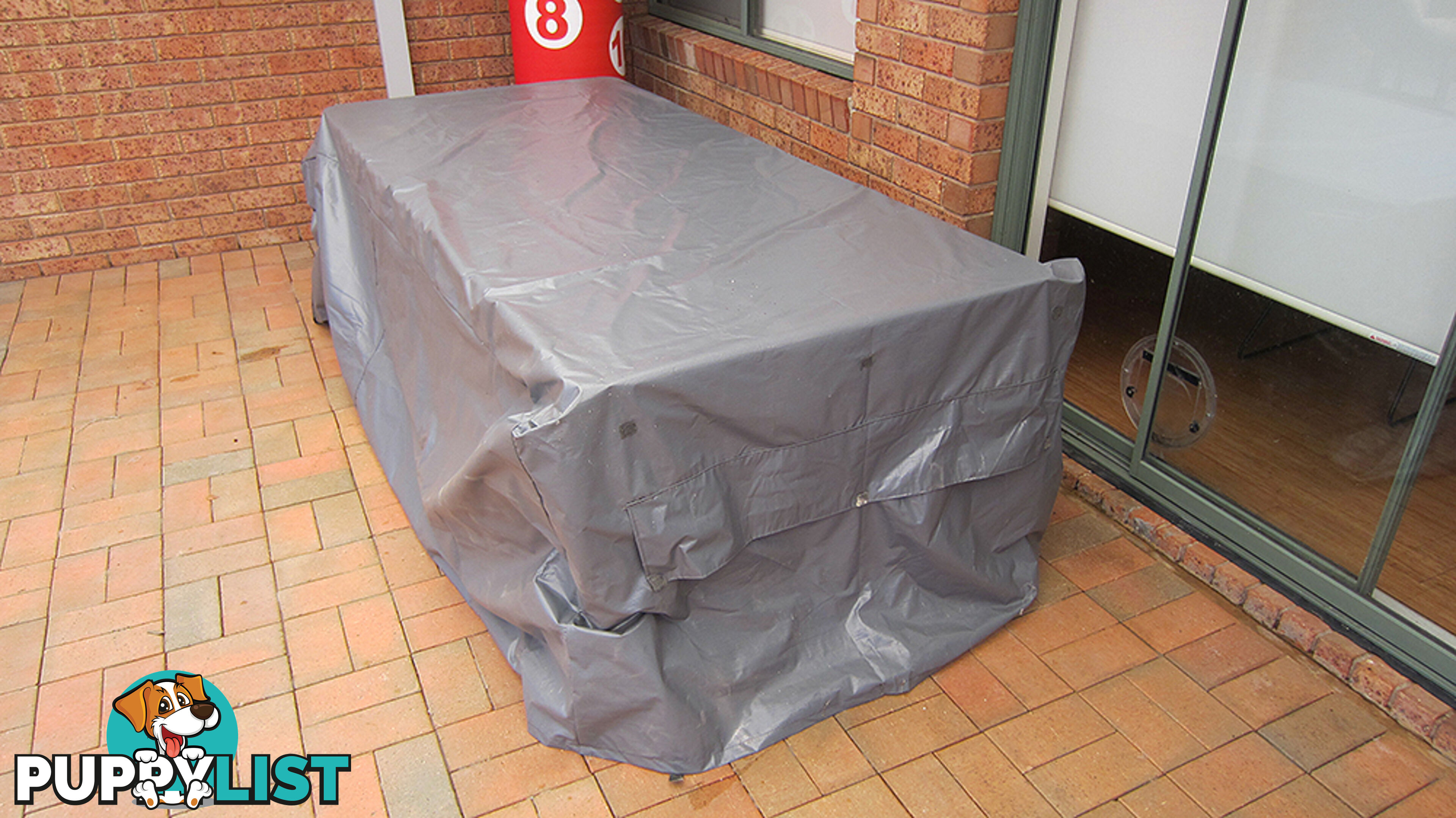 Outdoor Dinning Table and 6 Seat + Protective Weather Cover