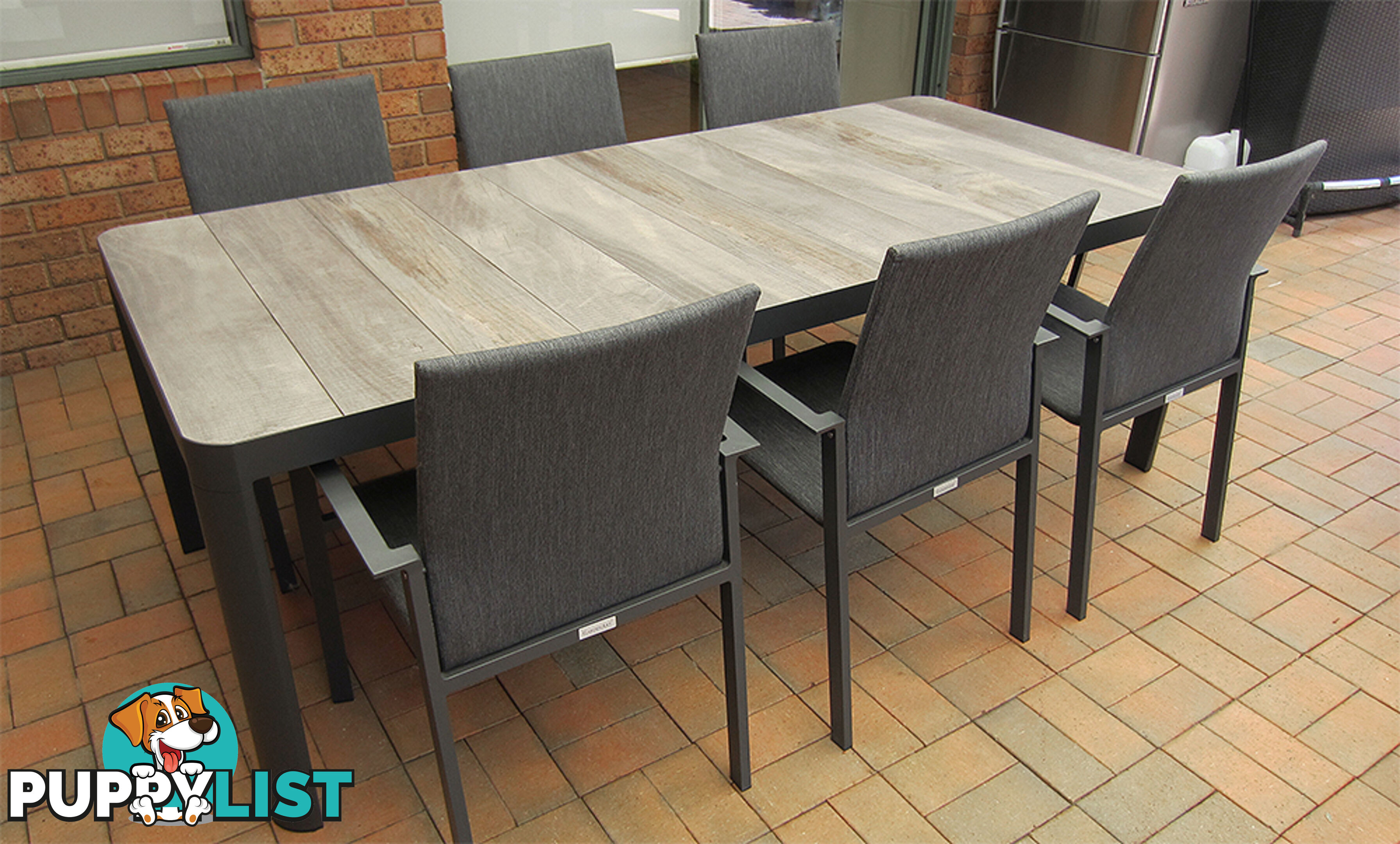 Outdoor Dinning Table and 6 Seat + Protective Weather Cover