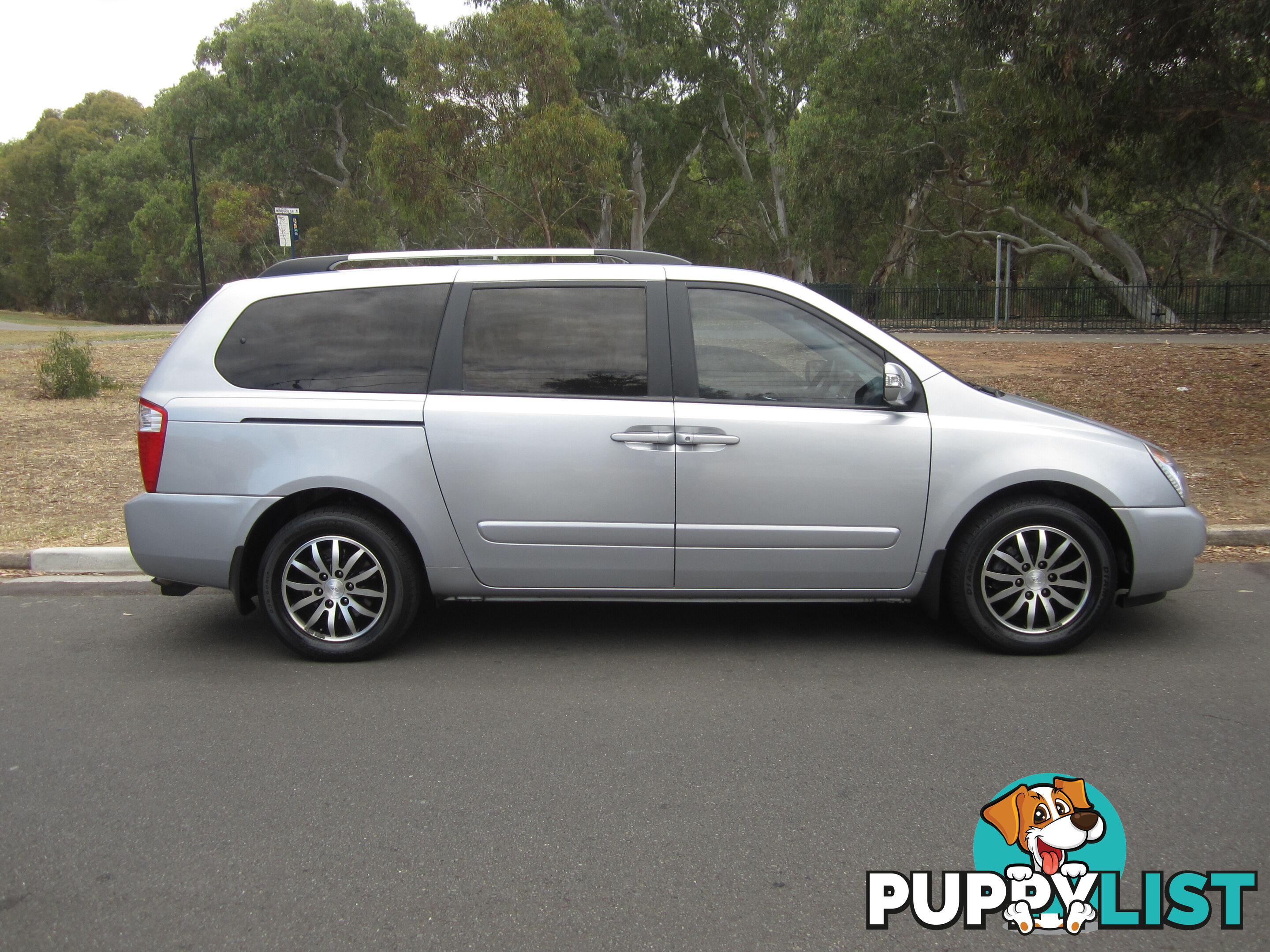 2011 Kia Grand Carnival VQ MY12 PLATINUM People Mover Automatic