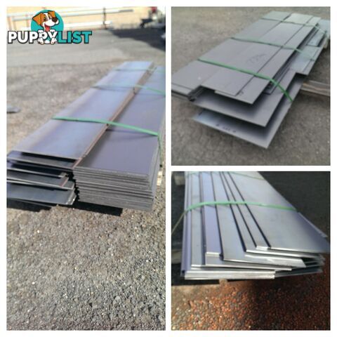 STEEL METAL BASE PLATE 100x100X5MM PUNCHED WITH 4x14mm HOLES